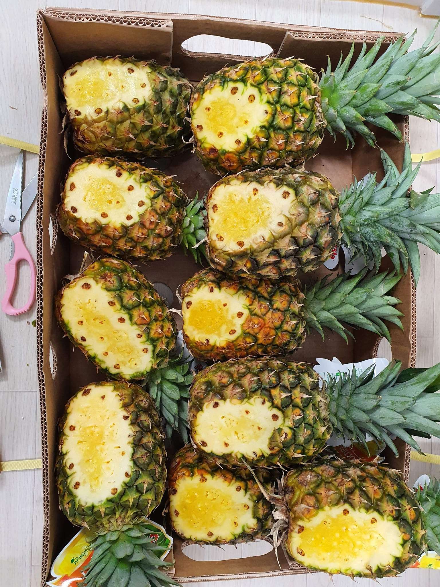 PREMIUM FRESH YELLOW PINEAPPLE – VIETNAM | JUICY TROPICAL FRUIT FOR WHOLESALE & EXPORT 4