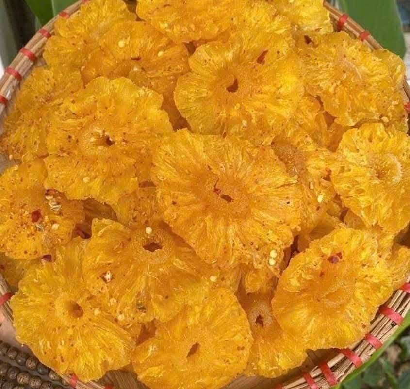 SOFT-DRIED CHILI-SALT PINEAPPLE – MEKONG DELTA, VIETNAM | SWEET-TANGY SPICY FRUIT SNACK 3