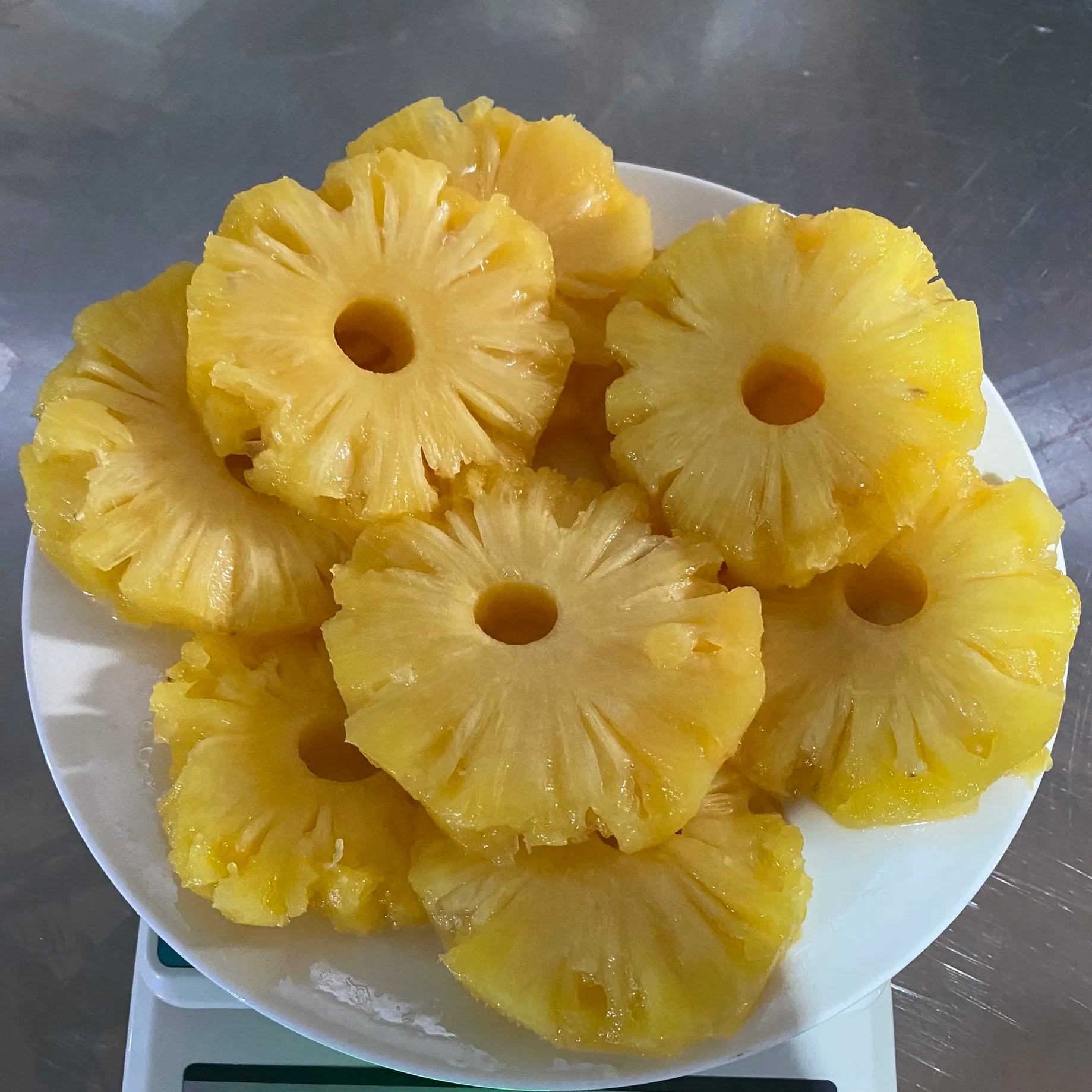 30OZ CANNED PINEAPPLE SLICES IN LIGHT SYRUP – VIETNAM | GOLDEN SWEET FRUIT AT 14–16% BRIX 3