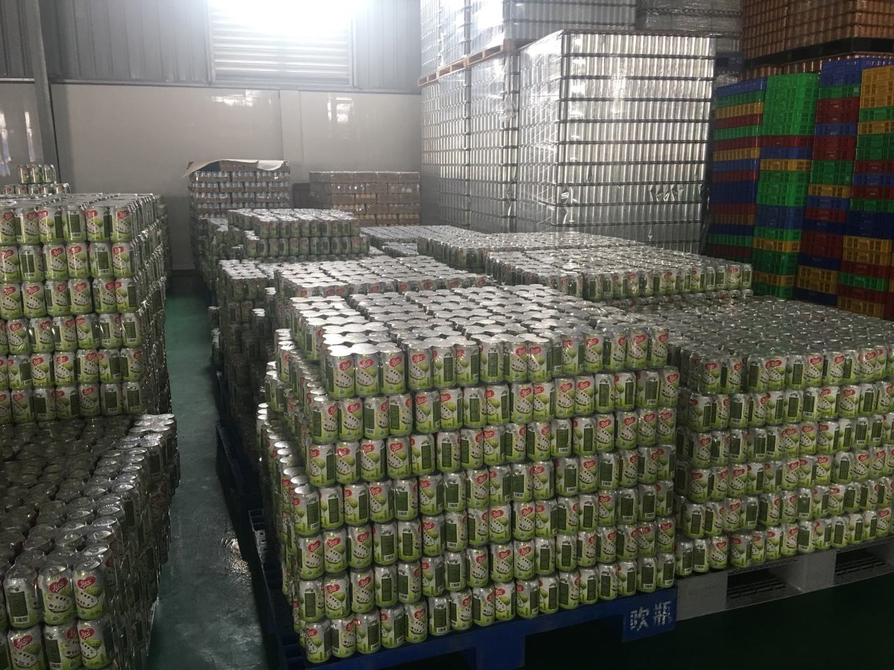 330ML CANNED PINEAPPLE JUICE – VIETNAM | OEM/ODM & PRIVATE LABEL WHOLESALE 2