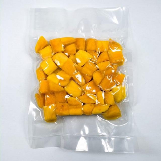 ORGANIC IQF FROZEN YELLOW MANGO – VIETNAM | WHOLE SMALL FRUIT, VACUUM-PACKED BULK SUPPLY 3
