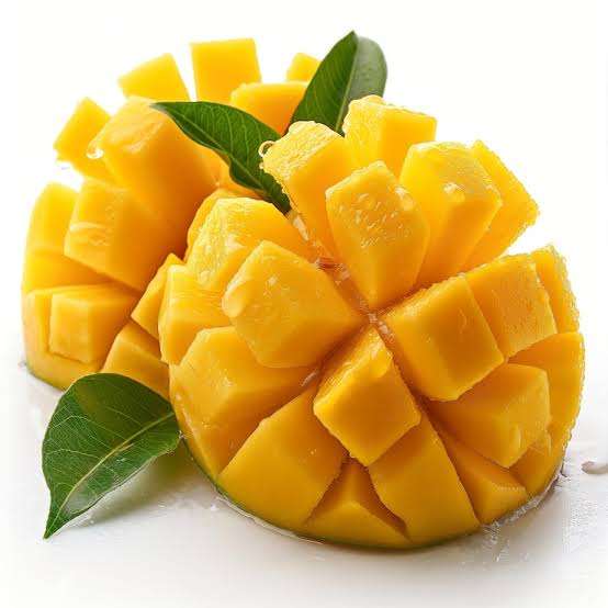 FRESH WHOLE & HALVED MANGO – VIETNAM | 12–13CM FRUIT FOR SUPERMARKETS & FOODSERVICE