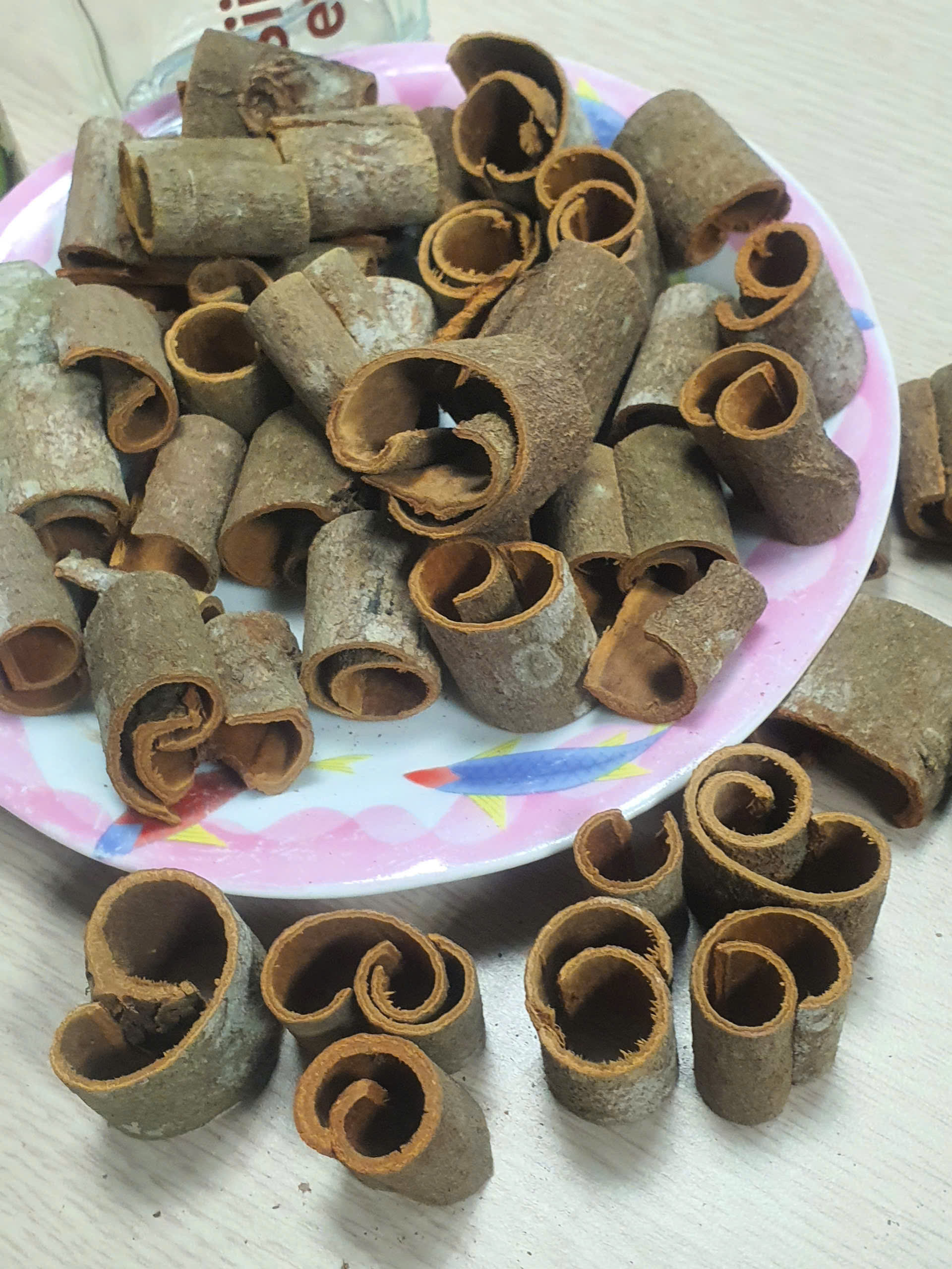 VIETNAMESE CASSIA CINNAMON – ROUND CUT | COST-EFFECTIVE WHOLESALE EXPORT 3