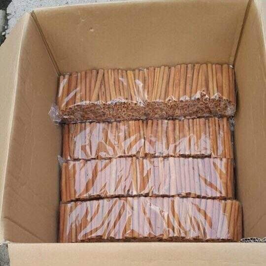 PREMIUM VIETNAMESE DRIED CINNAMON STICKS – 4% OIL | 13.5% MOISTURE 2