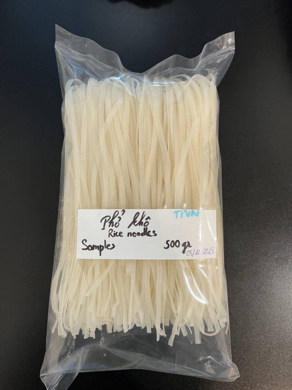 PREMIUM VIETNAMESE DRIED RICE NOODLES – 1 KG PACK – GLUTEN-FREE WHOLESALE EXPORT SUPPLY 2