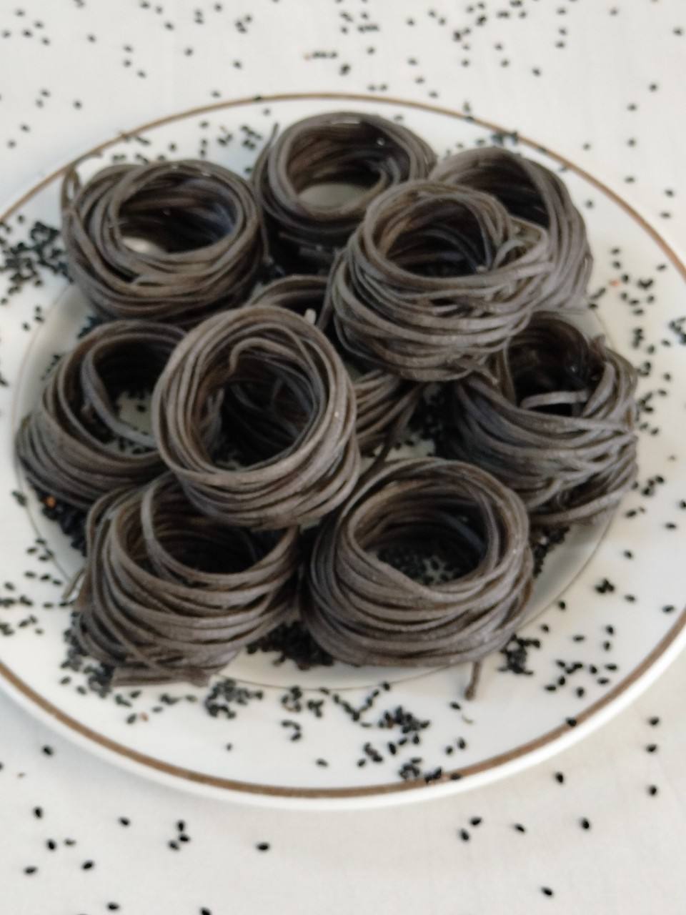 VIETNAMESE BLACK SESAME & VEGETABLE RICE NOODLES – HEALTHY MEAL OPTIONS, 365-DAY SHELF LIFE 2