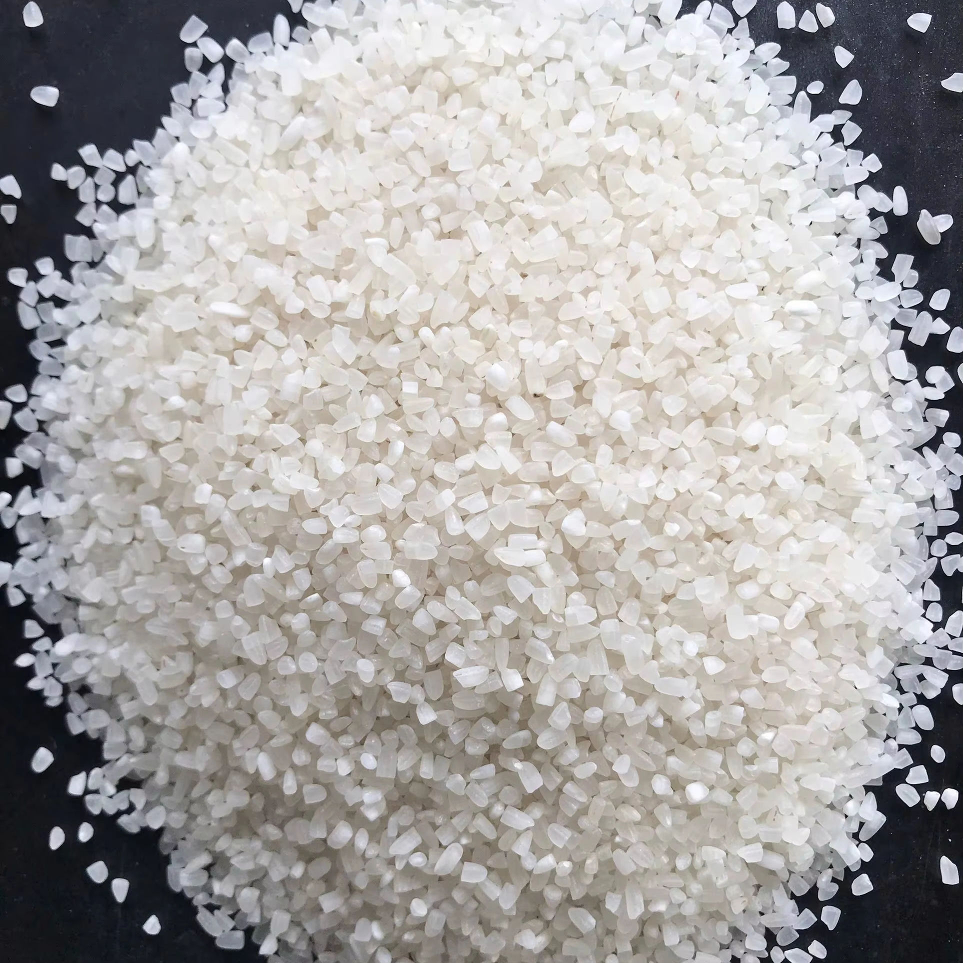 VIETNAMESE 100% BROKEN WHITE RICE FOR EXPORT – LONG-GRAIN RICE, WHOLESALE, OEM & 5KG–50KG BAGS