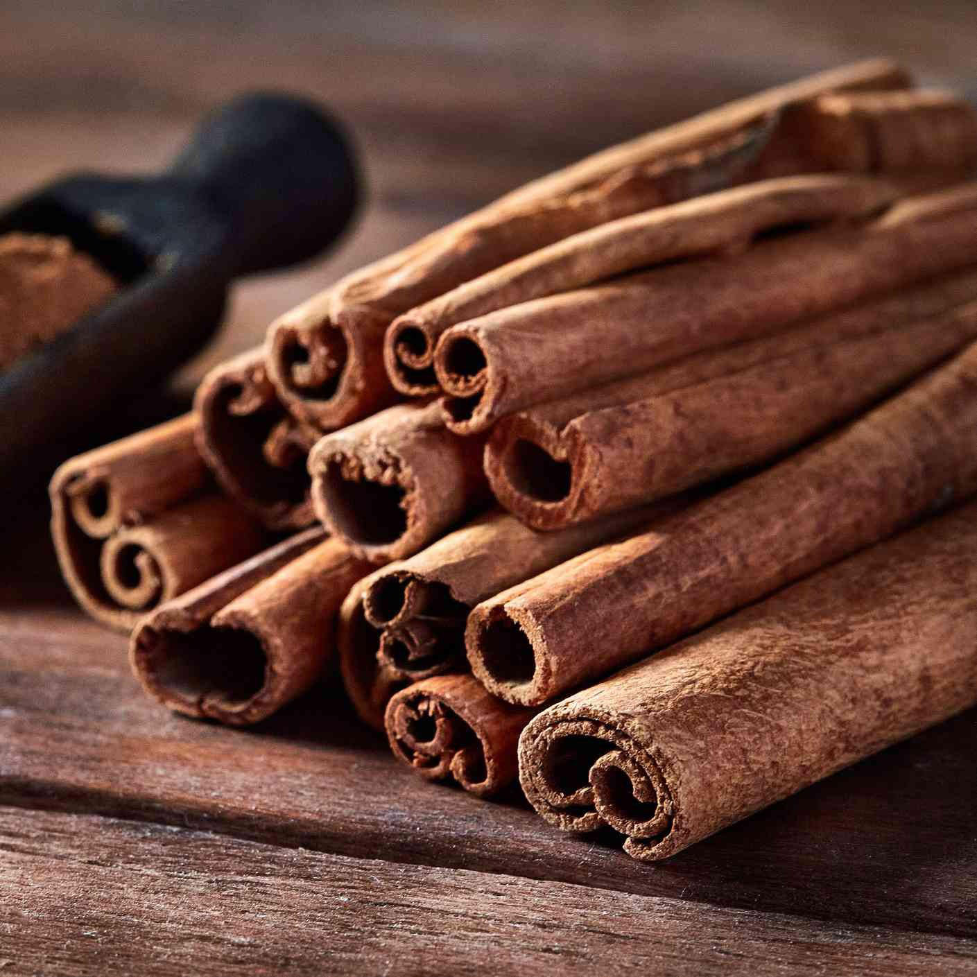 VIETNAMESE FARM-SOURCED DRIED CASSIA CINNAMON ROLLED STICKS FOR EXPORT – WHOLESALE SPICE SUPPLY