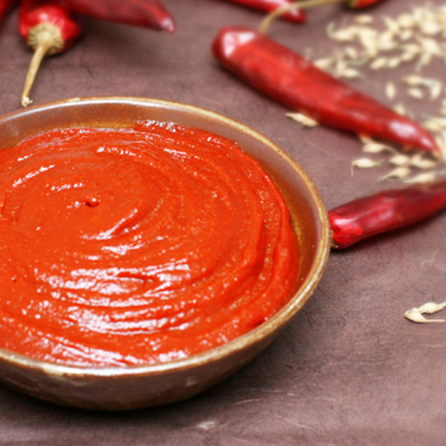 AUTHENTIC VIETNAMESE HOT CHILI SAUCE 2KG BOTTLE – WHOLESALE CONDIMENT FOR INTERNATIONAL EXPORT 2