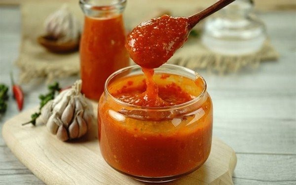 VIETNAMESE HALAL SRIRACHA CHILI SAUCE 520G – 3° BRIX, 12-MONTH SHELF LIFE, WHOLESALE EXPORT 2