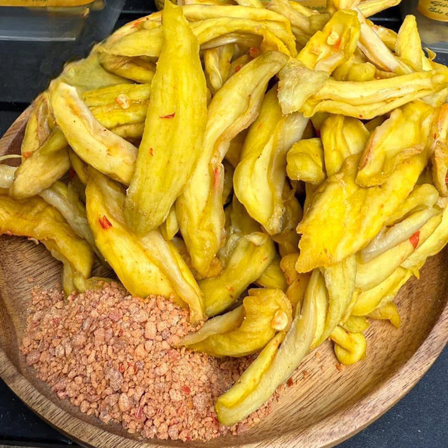 VIETNAMESE SOFT DRIED GREEN MANGO WITH PLUM SALT – SOUR AND SPICY FRUIT SNACK 4