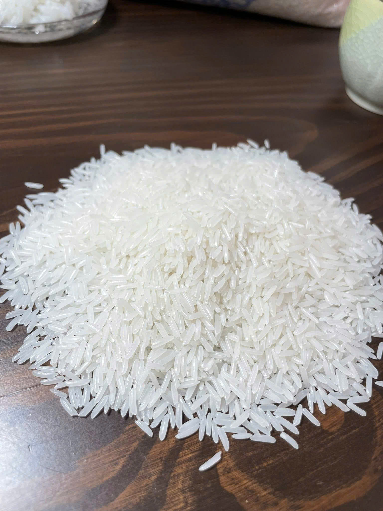 VIETNAMESE ST25 PREMIUM FRAGRANT WHITE RICE – LONG GRAIN, AGED FOR 24 MONTHS 2