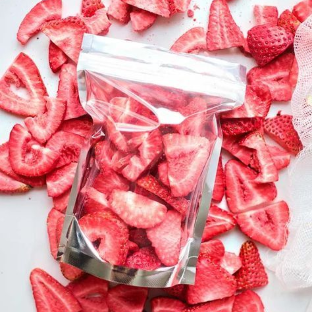 VIETNAMESE CRISPY WHOLE DRIED STRAWBERRIES – PREMIUM FRUIT SNACK SUPPLY FOR WHOLESALE AND EXPORT 2