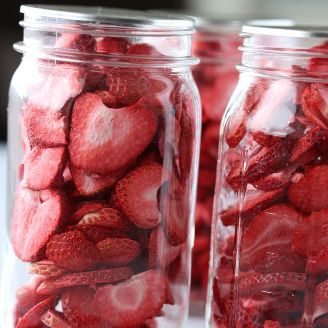 VIETNAMESE CRISPY WHOLE DRIED STRAWBERRIES – PREMIUM FRUIT SNACK SUPPLY FOR WHOLESALE AND EXPORT 3