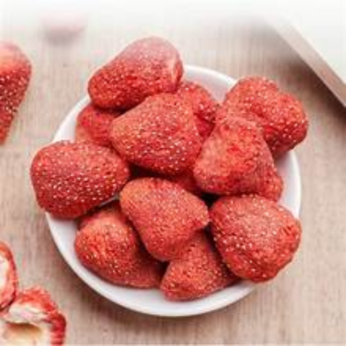 PREMIUM VIETNAMESE 100% PURE ORGANIC FREEZE-DRIED STRAWBERRY SLICES AND WHOLE FRUIT – BULK WHOLESALE EXPORT