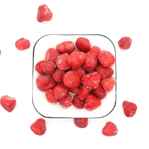 PREMIUM VIETNAMESE 100% PURE ORGANIC FREEZE-DRIED STRAWBERRY SLICES AND WHOLE FRUIT – BULK WHOLESALE EXPORT 3