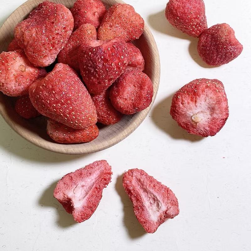 PREMIUM VIETNAMESE FREEZE-DRIED STRAWBERRY SNACKS – WHOLESALE EXPORT FROM VIETNAM