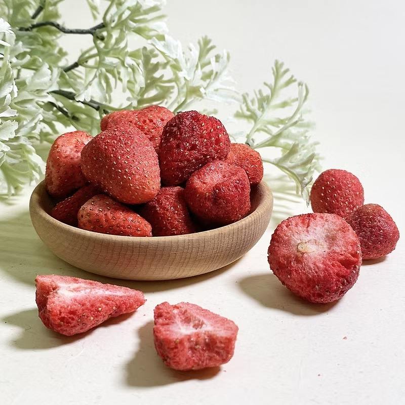 PREMIUM VIETNAMESE FREEZE-DRIED STRAWBERRY SNACKS – WHOLESALE EXPORT FROM VIETNAM 2