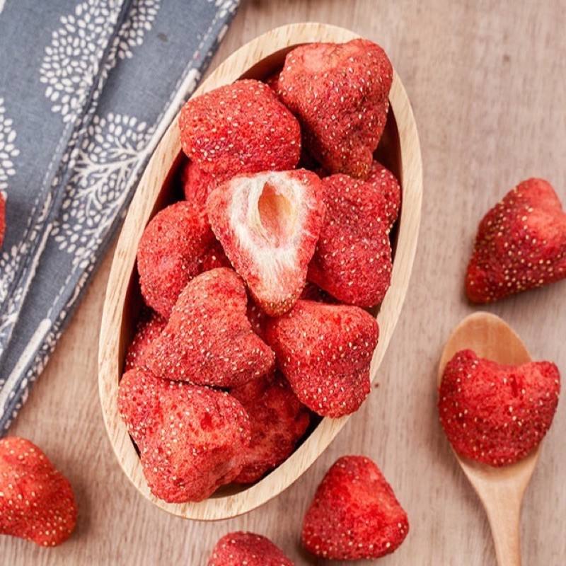 PREMIUM VIETNAMESE FREEZE-DRIED STRAWBERRY SLICES – BULK WHOLESALE EXPORT 3