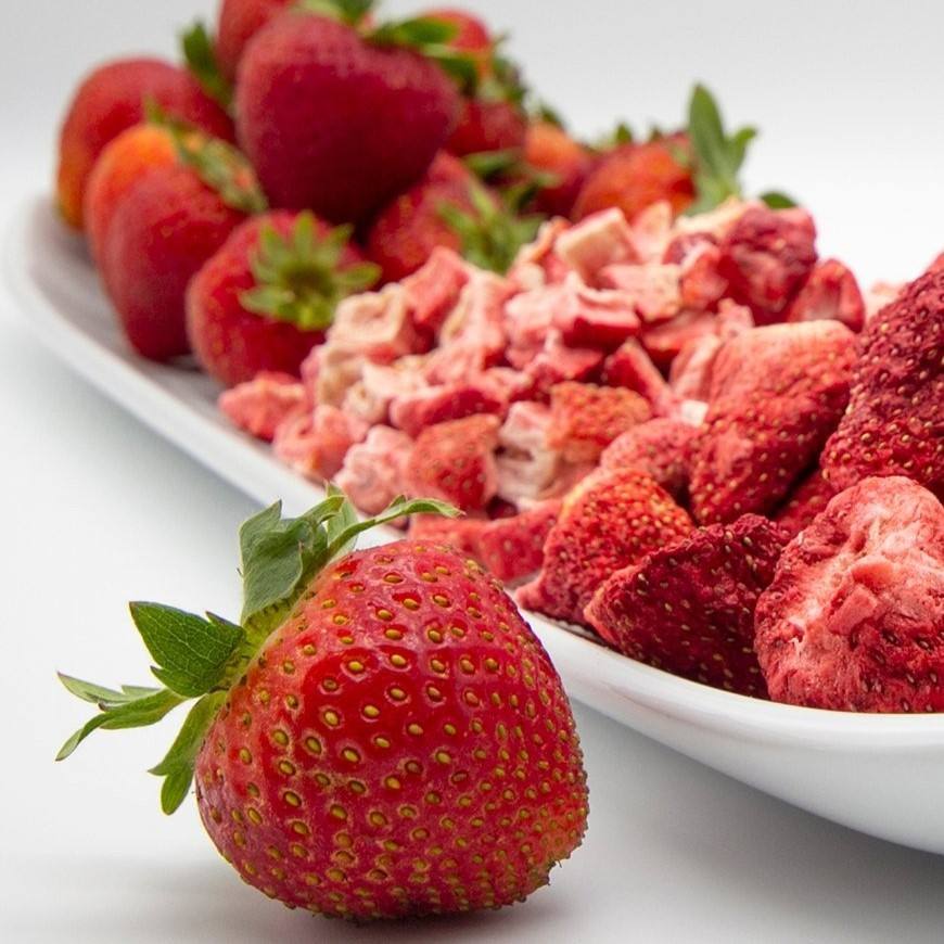 PREMIUM VIETNAMESE CRISPY DRIED STRAWBERRIES – WHOLESALE FRUIT SNACKS FOR INTERNATIONAL EXPORT 4