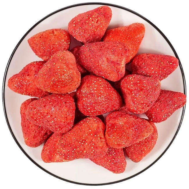PREMIUM VIETNAMESE PURE DRIED STRAWBERRIES – WHOLESALE EXPORT FOR PREMIUM FOOD SERVICE AND FRUIT SNACK MARKETS
