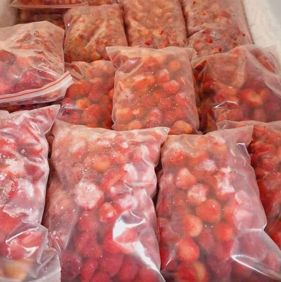 PREMIUM VIETNAMESE IQF FROZEN STRAWBERRIES – FACTORY-DIRECT BULK SUPPLY FOR JAM, ICE CREAM, SMOOTHIES AND FOOD SERVICE