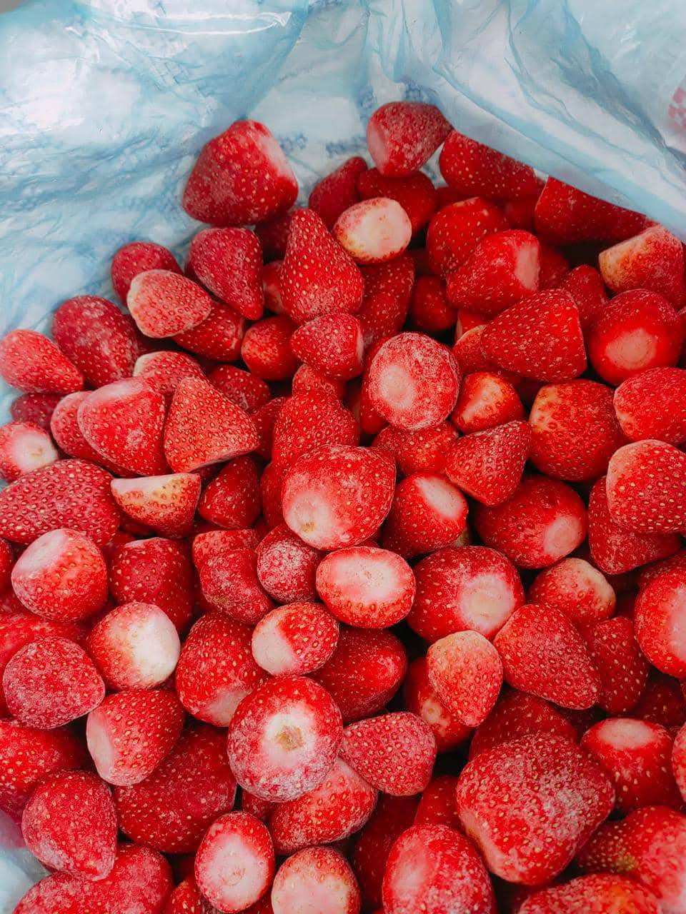 PREMIUM VIETNAMESE IQF FROZEN STRAWBERRIES – FACTORY-DIRECT BULK SUPPLY FOR JAM, ICE CREAM, SMOOTHIES AND FOOD SERVICE 2